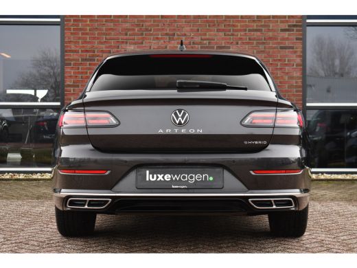 Volkswagen Arteon 1.4 TSI eHybrid R-Line Pano R-zetels Trekh DCC ACC ActivLease financial lease