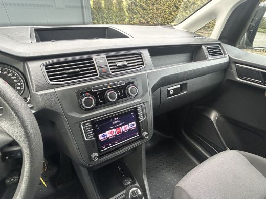 Volkswagen Caddy 1.2 TSI / L1H1 / 1e EIG. / BPM VRIJ !! / BENZINE / 51.495 KM !! / AIRCO / CRUISE / NAVI / APPLE C... ActivLease financial lease