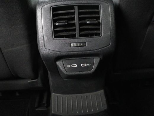 Volkswagen T-Roc 1.5 TSI Sport | Panoramadak | Adaptive cruise | Keyless | Carplay | Navigatie | Full LED | Virtua... ActivLease financial lease