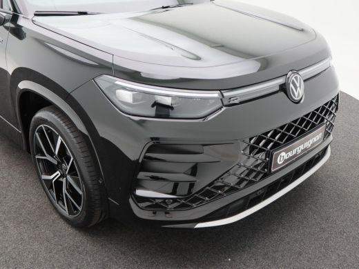 Volkswagen Tayron 1.5 eHybrid 272 Pk Automaat R-Line Edition | Panoramadak | Trekhaak | 20 Inch | Camera | Stuur- e... ActivLease financial lease