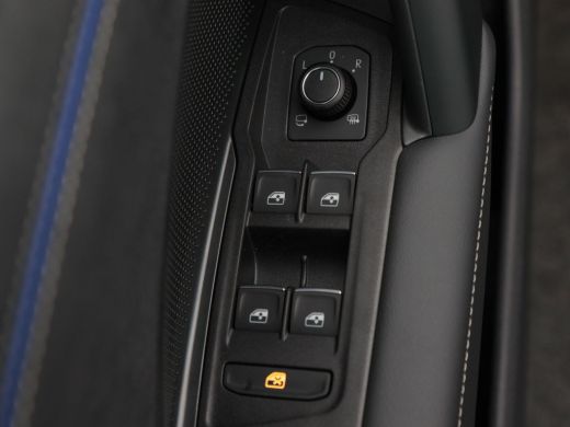 Volkswagen Tayron 1.5 eHybrid 272 Pk Automaat R-Line Edition | Panoramadak | Trekhaak | 20 Inch | Camera | Stuur- e... ActivLease financial lease