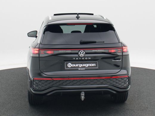 Volkswagen Tayron 1.5 eHybrid 272 Pk Automaat R-Line Edition | Panoramadak | Trekhaak | 20 Inch | Camera | Stuur- e... ActivLease financial lease