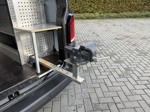 Volkswagen Transporter 2.0 TDI 150 PK DSG AUTOMAAT HIGHLINE / L1H1 / ALUCA INRICHTING / AIRCO / CRUISE / ACHTERKLEP / NA... ActivLease financial lease