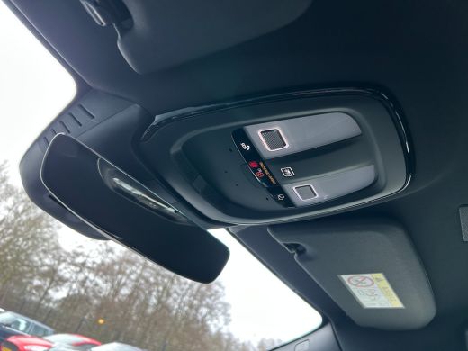 Volvo  V60 2.0 T6 Plug-in hybrid AWD Plus Dark | 360 camera | Trekhaak | All-seasons | Harman/Kardon | Stoel... ActivLease financial lease