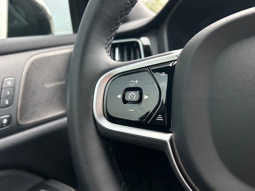 Volvo  V60 2.0 T6 Plug-in hybrid AWD Plus Dark | 360 camera | Trekhaak | All-seasons | Harman/Kardon | Stoel... ActivLease financial lease