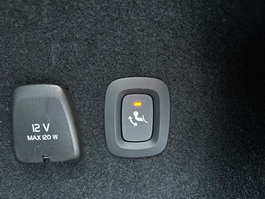 Volvo  V60 2.0 T6 Plug-in hybrid AWD Plus Dark | 360 camera | Trekhaak | All-seasons | Harman/Kardon | Stoel... ActivLease financial lease