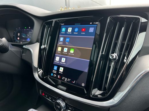 Volvo  V60 2.0 T6 Plug-in hybrid AWD Plus Dark | 360 camera | Trekhaak | All-seasons | Harman/Kardon | Stoel... ActivLease financial lease