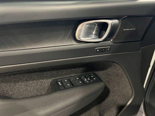 Volvo  XC40 T5 Recharge R-Design | 360 camera | Stoel + Stuurverwarming |  Harman Kardon | trekhaak | ActivLease financial lease