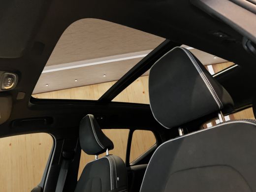 Volvo  XC40 T5 Recharge R-Design | 360 camera | Stoel + Stuurverwarming |  Harman Kardon | trekhaak | ActivLease financial lease