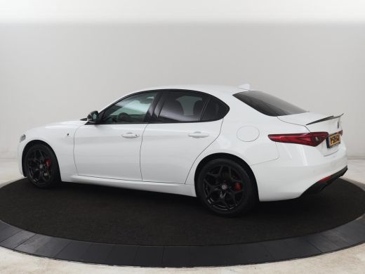 Alfa Romeo Giulia 2.0T Sprint | Leder | Adaptive cruise | Stoel & stuurverwarming | Trekhaak | Camera | Sportstoele... ActivLease financial lease