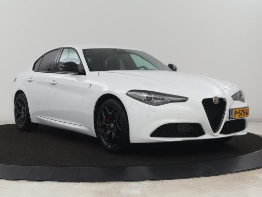 Alfa Romeo Giulia 2.0T Sprint | Leder | Adaptive cruise | Stoel & stuurverwarming | Trekhaak | Camera | Sportstoele... ActivLease financial lease