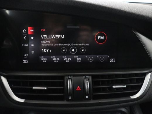 Alfa Romeo Giulia 2.0T Sprint | Leder | Adaptive cruise | Stoel & stuurverwarming | Trekhaak | Camera | Sportstoele... ActivLease financial lease