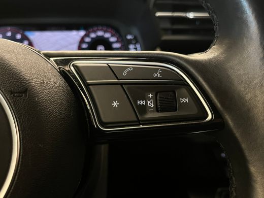 Audi A3 Sportback 35 TFSI Business edition RS Look Velgen | Full LED | Carplay | Cruise | Getinte Ruiten ... ActivLease financial lease