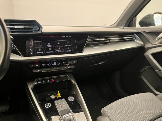 Audi A3 Sportback 35 TFSI Business edition RS Look Velgen | Full LED | Carplay | Cruise | Getinte Ruiten ... ActivLease financial lease