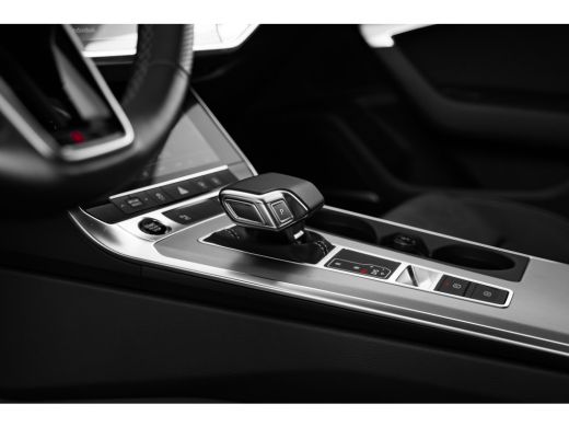 Audi A6 Avant 55 TFSI e quattro S edition Competition 367PK | Trekhaak | Panorama Dak | Head-up display |... ActivLease financial lease