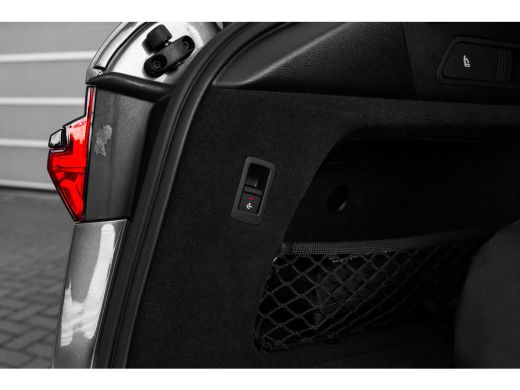 Audi A6 Avant 55 TFSI e quattro S edition Competition 367PK | Trekhaak | Panorama Dak | Head-up display |... ActivLease financial lease