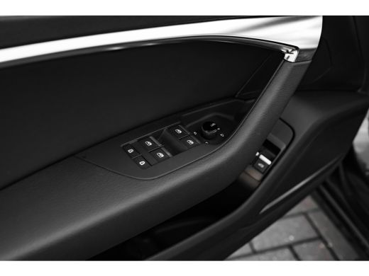 Audi A6 Avant 55 TFSI e quattro S edition Competition 367PK | Trekhaak | Panorama Dak | Head-up display |... ActivLease financial lease