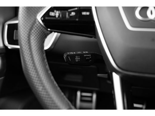 Audi A6 Avant 55 TFSI e quattro S edition Competition 367PK | Trekhaak | Panorama Dak | Head-up display |... ActivLease financial lease