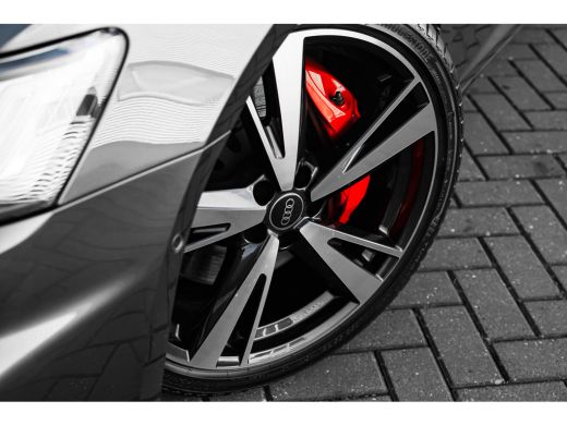 Audi A6 Avant 55 TFSI e quattro S edition Competition 367PK | Trekhaak | Panorama Dak | Head-up display |... ActivLease financial lease