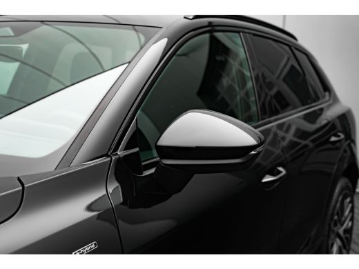 Audi Q3 S edition | Adaptive cruise control | Audi sound system | Cruise control ActivLease financial lease