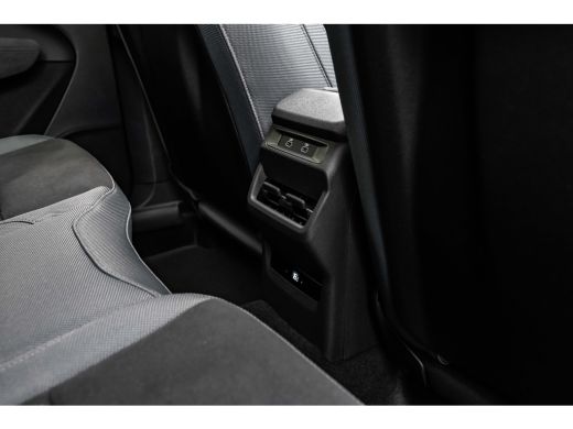 Audi Q3 S edition | Adaptive cruise control | Audi sound system | Cruise control ActivLease financial lease