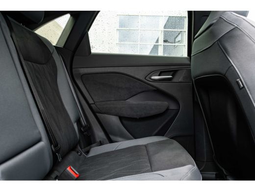 Audi Q3 S edition | Adaptive cruise control | Audi sound system | Cruise control ActivLease financial lease