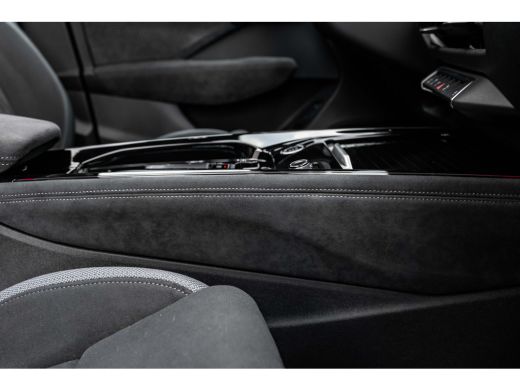 Audi Q3 S edition | Adaptive cruise control | Audi sound system | Cruise control ActivLease financial lease