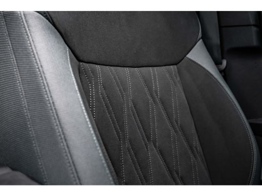 Audi Q3 S edition | Adaptive cruise control | Audi sound system | Cruise control ActivLease financial lease