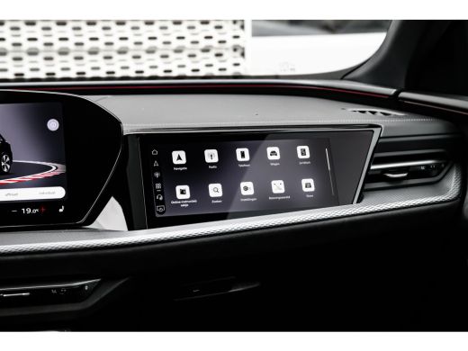 Audi Q5 S edition competition | Audi virtual cockpit | Dashcam | Hemelbekleding in zwart ActivLease financial lease
