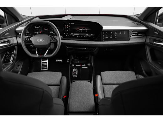 Audi Q6 e-tron S edition performance 100 kWh 306PK | Luchtvering | Panorama dak | B&O Audio | Head-up Display | ... ActivLease financial lease