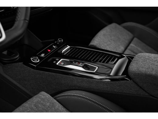 Audi Q6 e-tron S edition performance 100 kWh 306PK | Luchtvering | Panorama dak | B&O Audio | Head-up Display | ... ActivLease financial lease