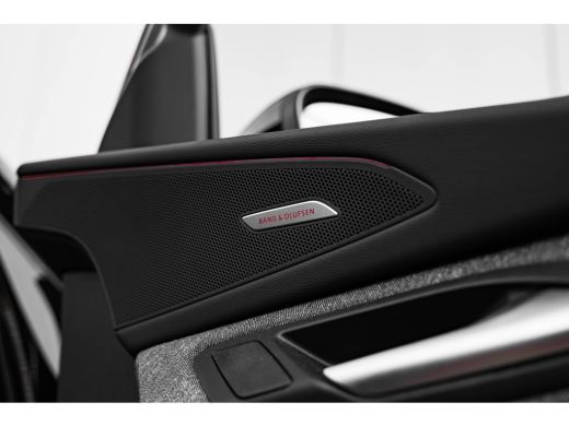 Audi Q6 e-tron S edition performance 100 kWh 306PK | Luchtvering | Panorama dak | B&O Audio | Head-up Display | ... ActivLease financial lease