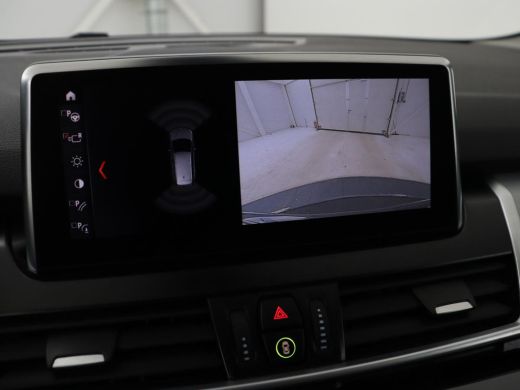 BMW 2 Serie Gran Tourer 220i Business Edition Plus | Luxury Line | Leder | Head-Up | Stoelverwarming | Trekha... ActivLease financial lease