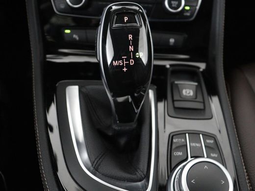 BMW 2 Serie Gran Tourer 220i Business Edition Plus | Luxury Line | Leder | Head-Up | Stoelverwarming | Trekha... ActivLease financial lease