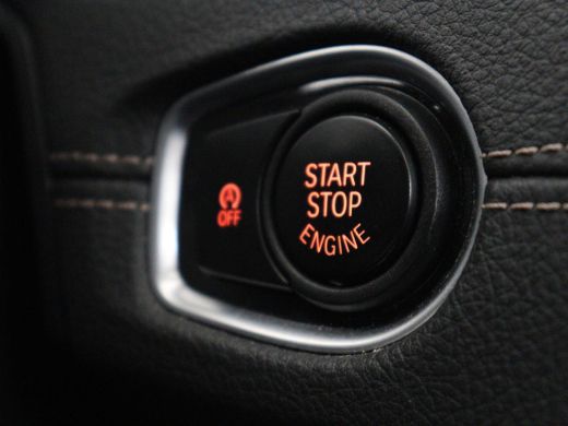 BMW 2 Serie Gran Tourer 220i Business Edition Plus | Luxury Line | Leder | Head-Up | Stoelverwarming | Trekha... ActivLease financial lease