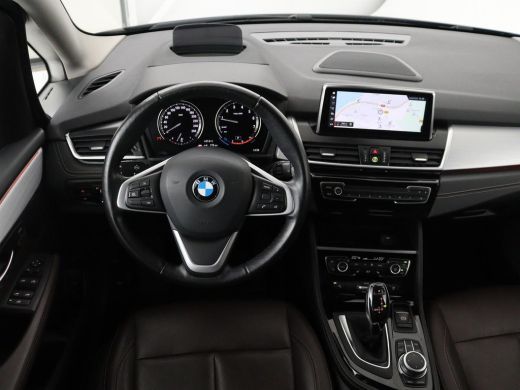 BMW 2 Serie Gran Tourer 220i Business Edition Plus | Luxury Line | Leder | Head-Up | Stoelverwarming | Trekha... ActivLease financial lease