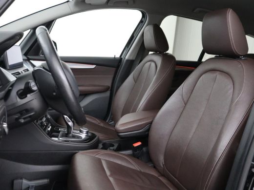 BMW 2 Serie Gran Tourer 220i Business Edition Plus | Luxury Line | Leder | Head-Up | Stoelverwarming | Trekha... ActivLease financial lease