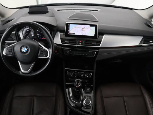 BMW 2 Serie Gran Tourer 220i Business Edition Plus | Luxury Line | Leder | Head-Up | Stoelverwarming | Trekha... ActivLease financial lease