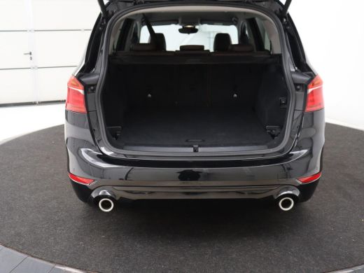 BMW 2 Serie Gran Tourer 220i Business Edition Plus | Luxury Line | Leder | Head-Up | Stoelverwarming | Trekha... ActivLease financial lease