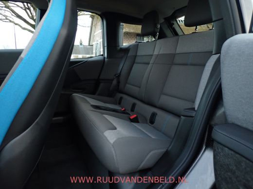 BMW i3 Executive Edition 120Ah 42kWh 93%SOH / CARPLAY / CCS / WARMTEPOMP / NAVI ActivLease financial lease