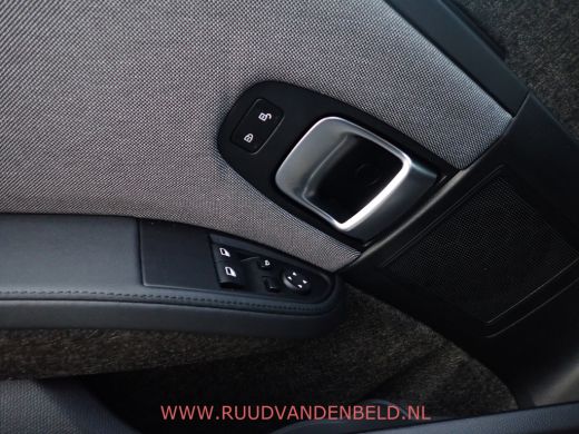 BMW i3 Executive Edition 120Ah 42kWh 93%SOH / CARPLAY / CCS / WARMTEPOMP / NAVI ActivLease financial lease