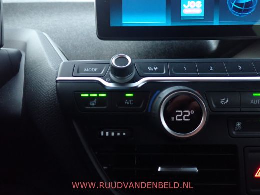 BMW i3 Executive Edition 120Ah 42kWh 93%SOH / CARPLAY / CCS / WARMTEPOMP / NAVI ActivLease financial lease