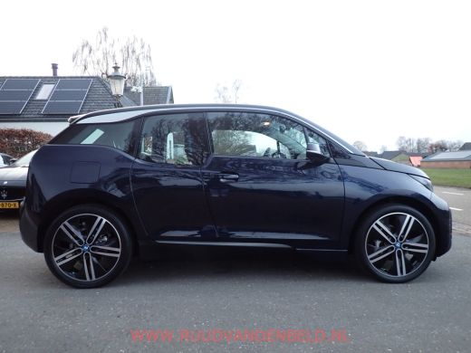 BMW i3 Executive Edition 120Ah 42kWh 93%SOH / CARPLAY / CCS / WARMTEPOMP / NAVI ActivLease financial lease
