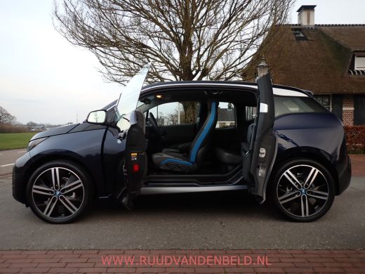 BMW i3 Executive Edition 120Ah 42kWh 93%SOH / CARPLAY / CCS / WARMTEPOMP / NAVI ActivLease financial lease