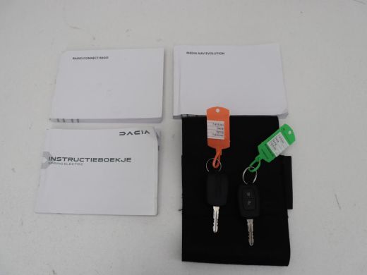 Dacia Spring Expression 27 kWh | Leder | Carplay | Camera | Navigatie | Airco | Bluetooth | Speedlimiter | Par... ActivLease financial lease