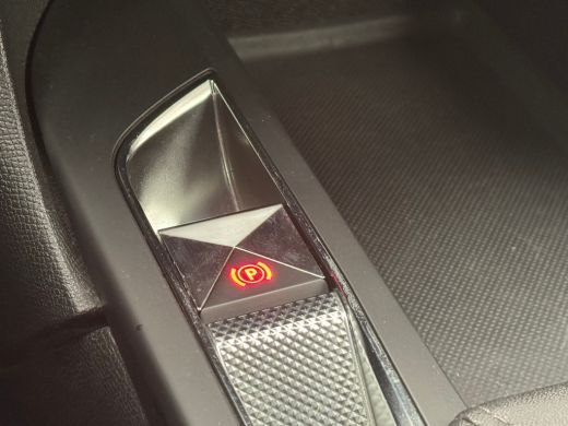 DS DS 3 Crossback 1.2 PureTech Business | Achterbank in delen neerklapbaar | Afwijkende dakkleur | Bestuu... ActivLease financial lease