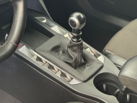 DS DS 3 Crossback 1.2 PureTech Business | Achterbank in delen neerklapbaar | Afwijkende dakkleur | Bestuu... ActivLease financial lease