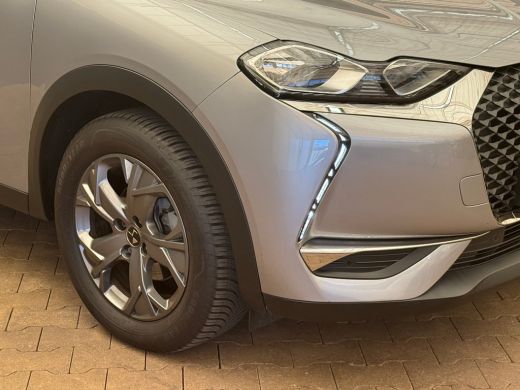 DS DS 3 Crossback 1.2 PureTech Business | Achterbank in delen neerklapbaar | Afwijkende dakkleur | Bestuu... ActivLease financial lease