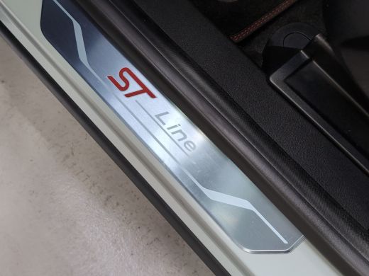 Ford Puma 1.0 Hybrid ST-Line 125pk | Winter Pack | Cruise Control | Apple Carplay | Camera | Achteruitrijca... ActivLease financial lease