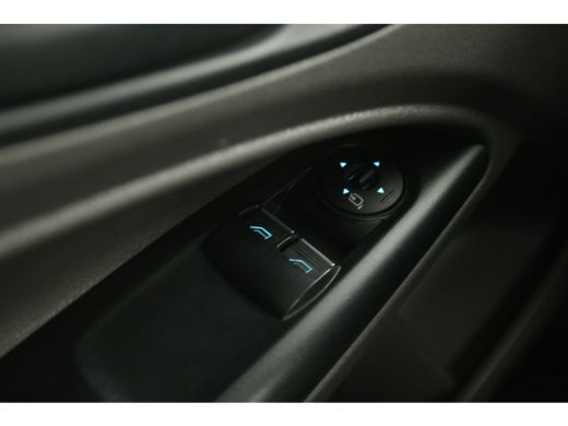 Ford Transit Connect 1.5 EcoBlue 120PK | Airco | Cruise | Camera | Trekhaak | Carplay | Navi | Parkeersens. ActivLease financial lease